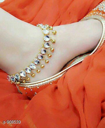 Ladies Beautiful Alloy Anklets